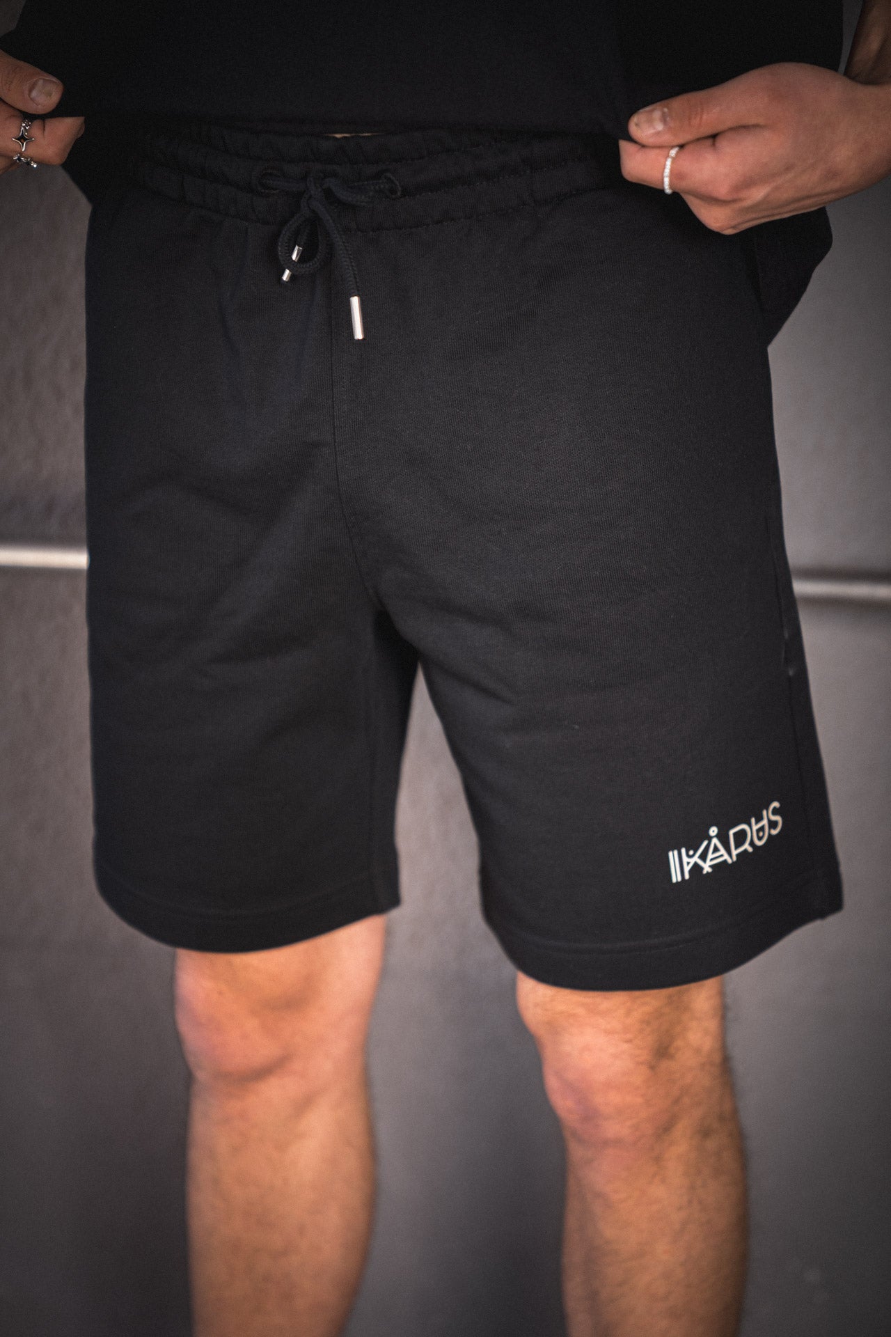 IKARUS Shorts — Black